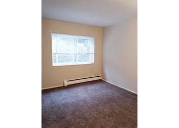 3051, 3053, 3055 & 3060 Marshall Avenue 2 Beds Apartment for Rent